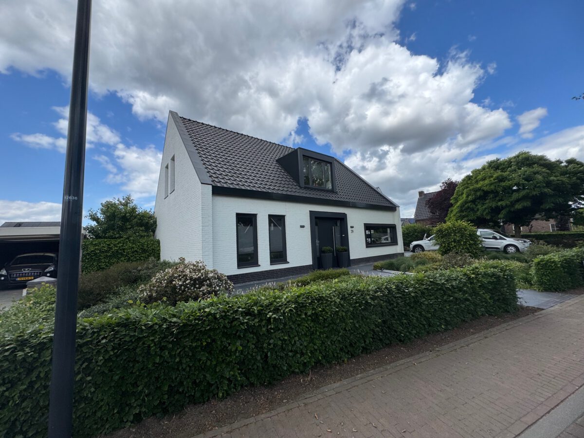 Dakkapel en boei schilderen Weert